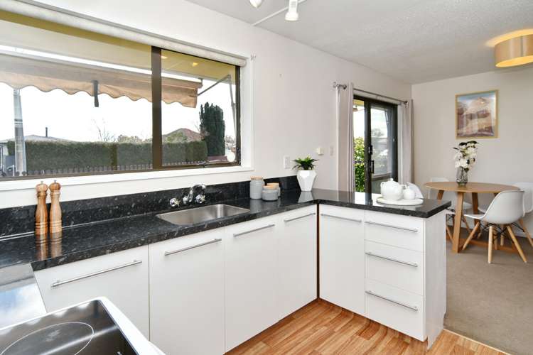 2/77 Glenmore Avenue Casebrook_2