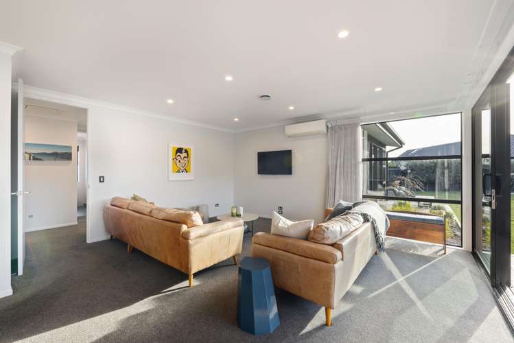 14 Kohunga Crescent Bottle Lake_3