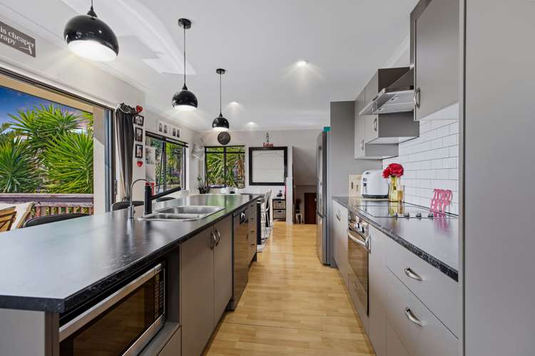 66 Village Park Drive Welcome Bay_4