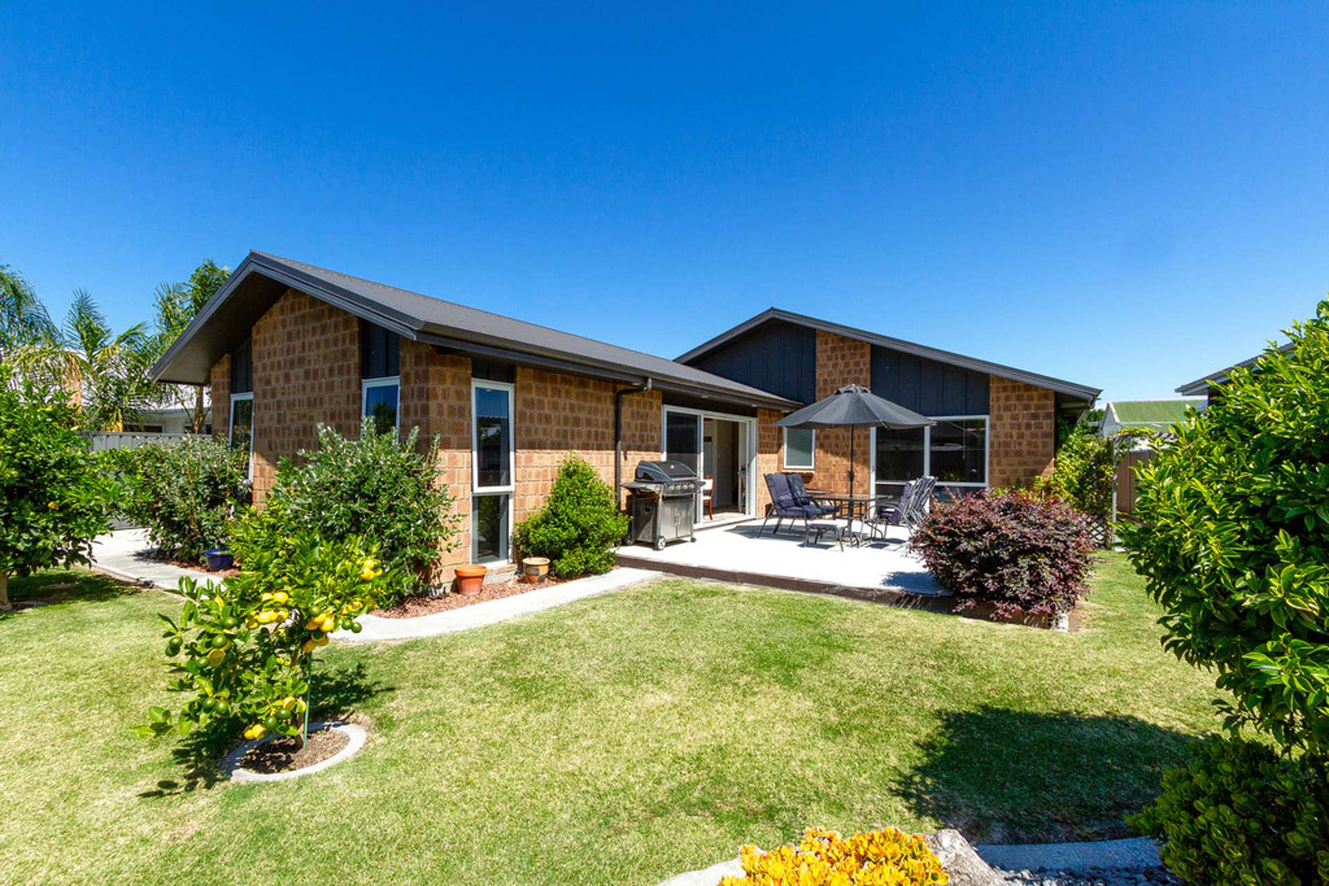 9 Gregory Grove Clive_0