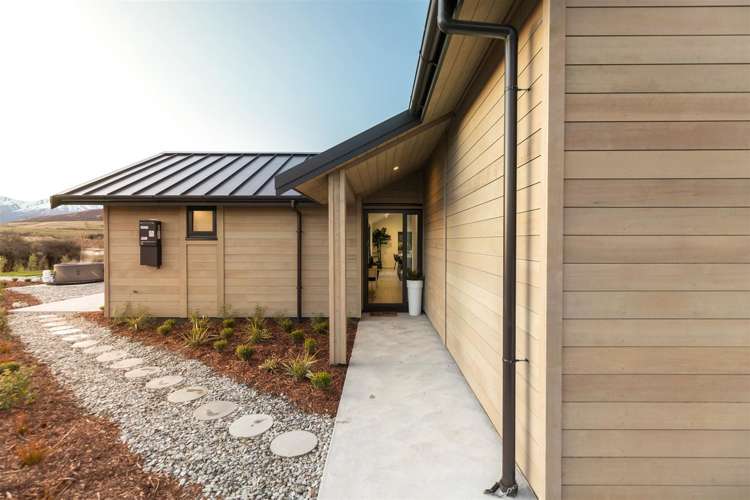 11 Torridon Court Jacks Point_17