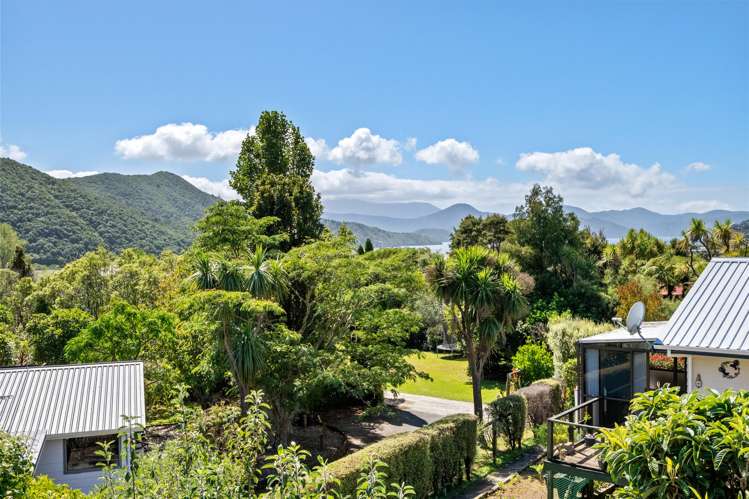 5 Moana View Road Waikawa_24