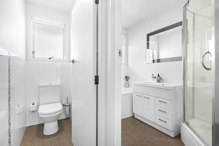 1/22 Seaforth Avenue Mangere Bridge_12