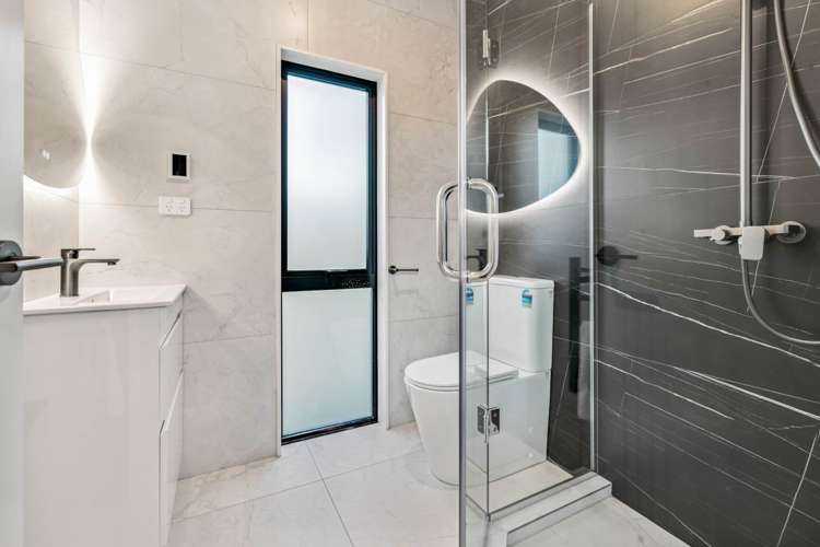 2/90 Picasso Drive West Harbour_23