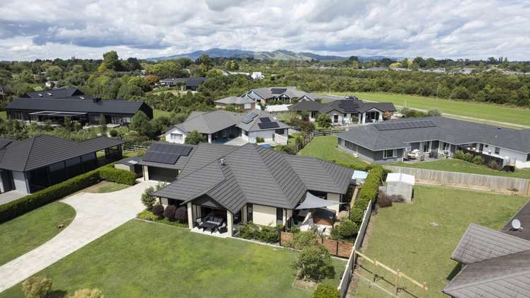 17 Alan Livingston Drive Cambridge_21