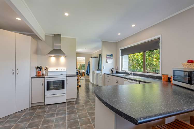 75 Moutere Road Hokio Beach_20