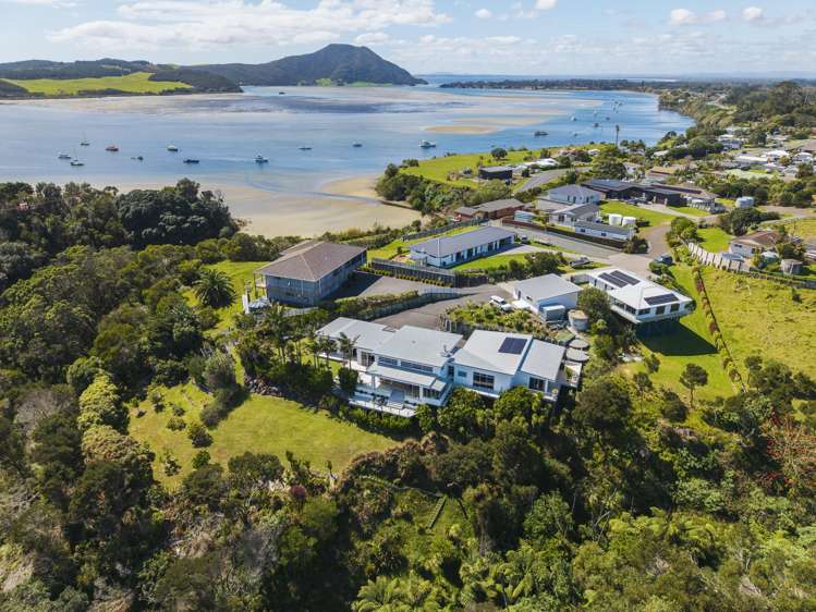 17 View Lane Pukenui_1