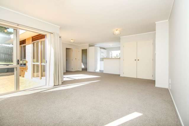 5 Evergreen Rise New Lynn_4