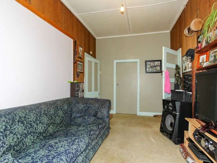 63 Queen Street Waitara_12