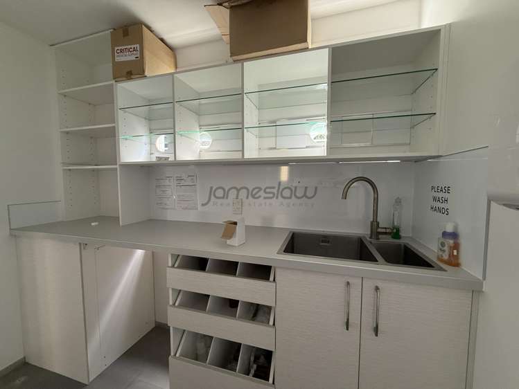 512 East Coast Road Windsor Park_5