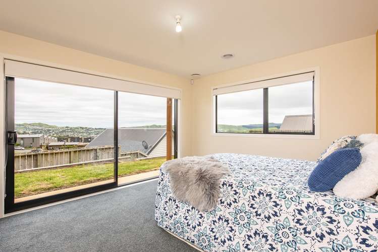 16 Red Beech Avenue Woodridge_16