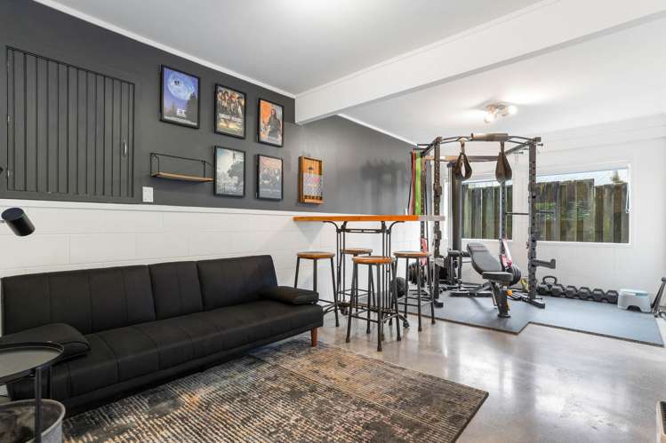 8 Riviera Place Hauraki_19