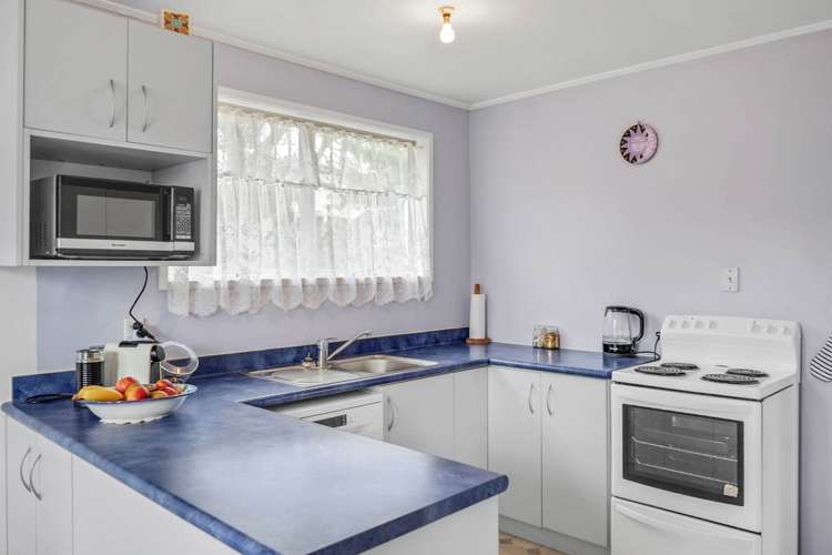 20 Kelman Road Kelston_14