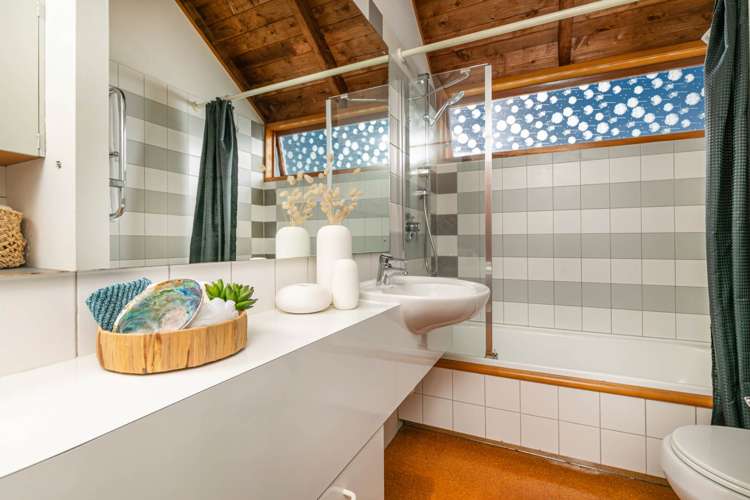 8 Hyde Road Rothesay Bay_19