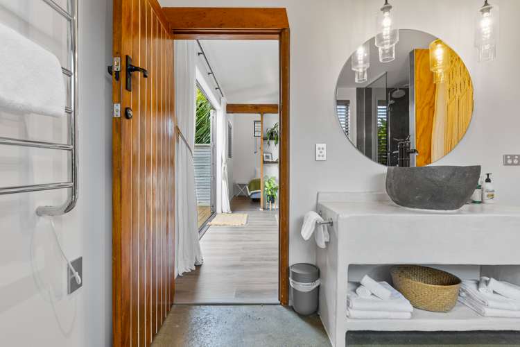 15a Barrett Road Whalers Gate_33