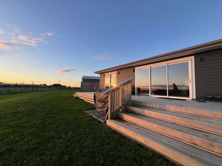 11 Leith Road Okato_18