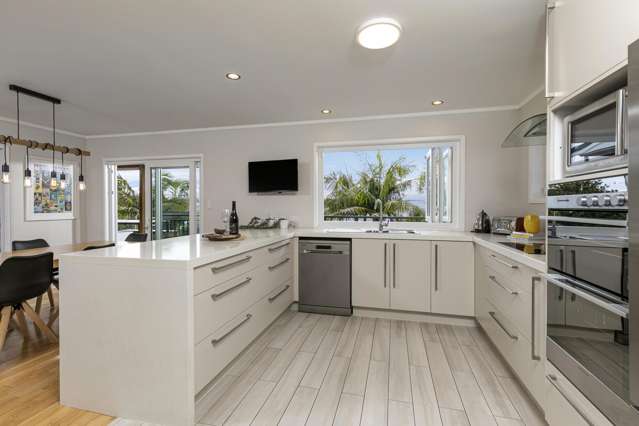 33 Montclair Rise Browns Bay_2