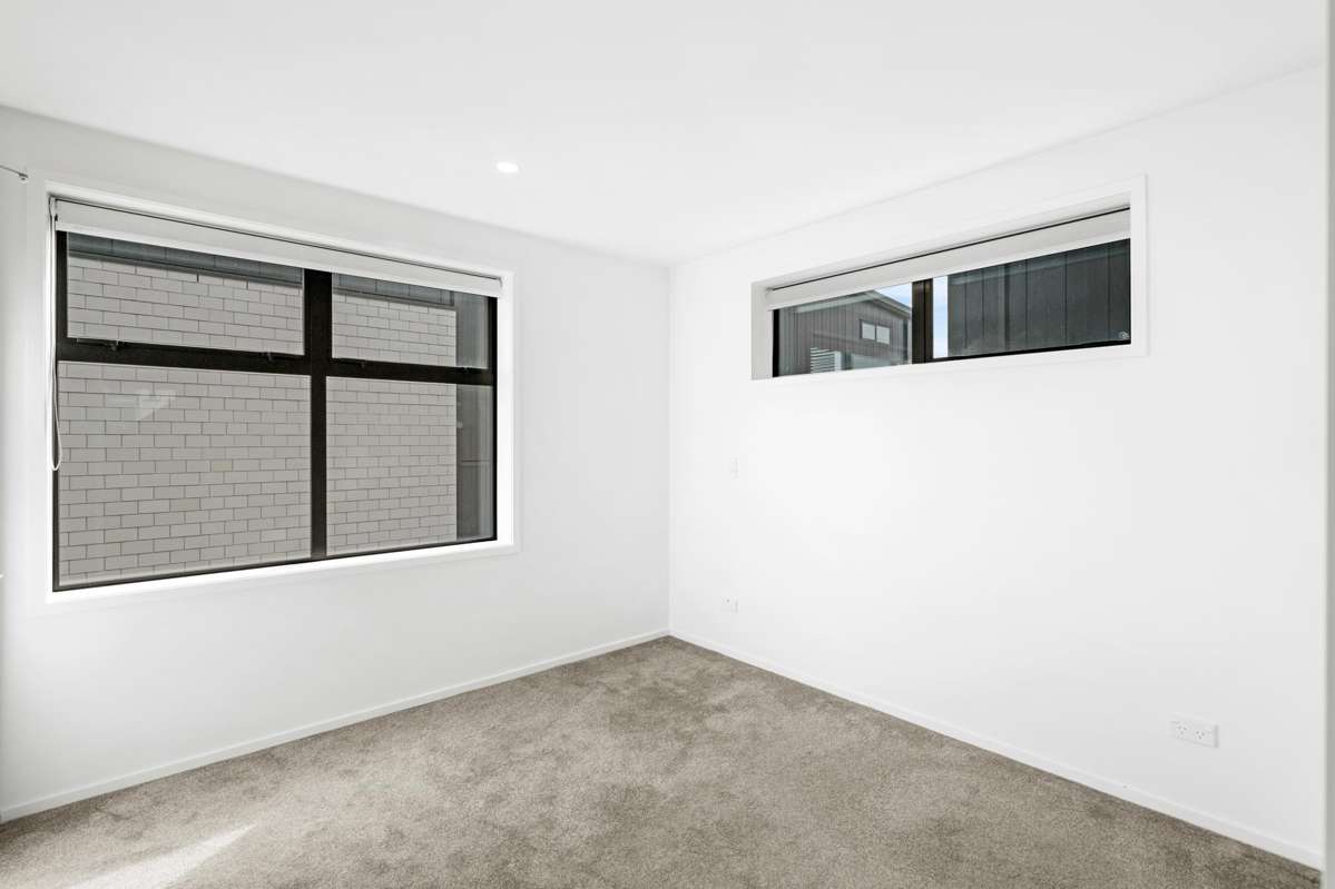 2/35 Chester Street West_3