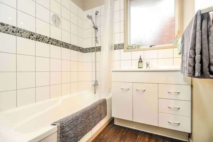 33 Allington Road Massey_9