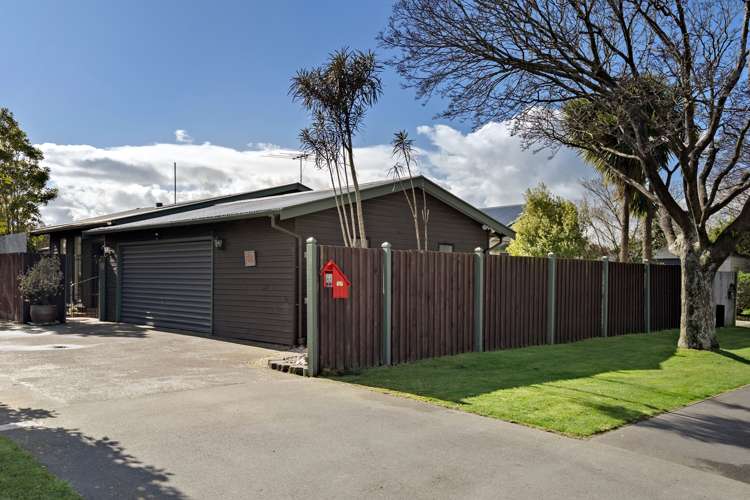 11 Koromiko Street Saint Martins_17