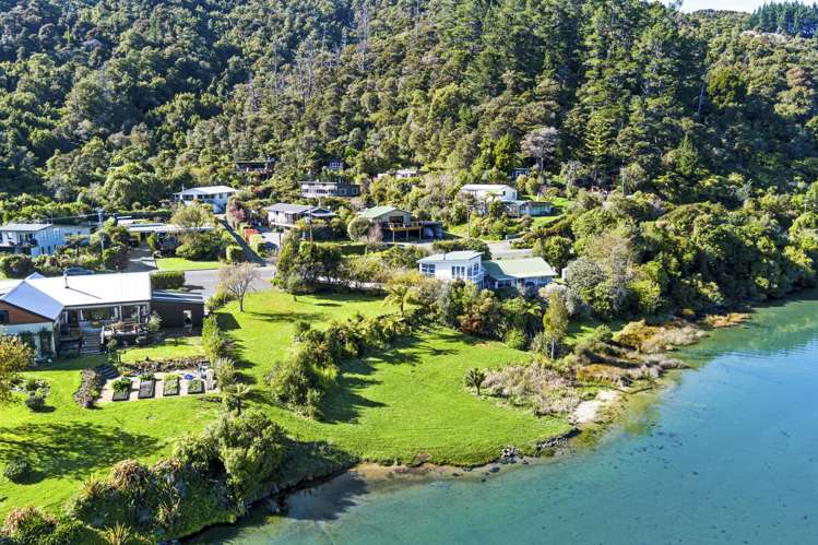 1735 Queen Charlotte Drive Marlborough Sounds_1