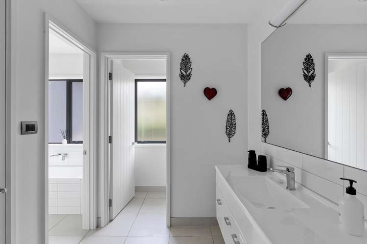 7 Pebble Brook Road Wainui_15