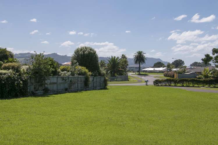 13 Athenree Heights Athenree_0