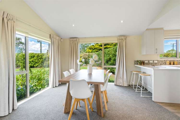 412 Birchs Road Lincoln_5