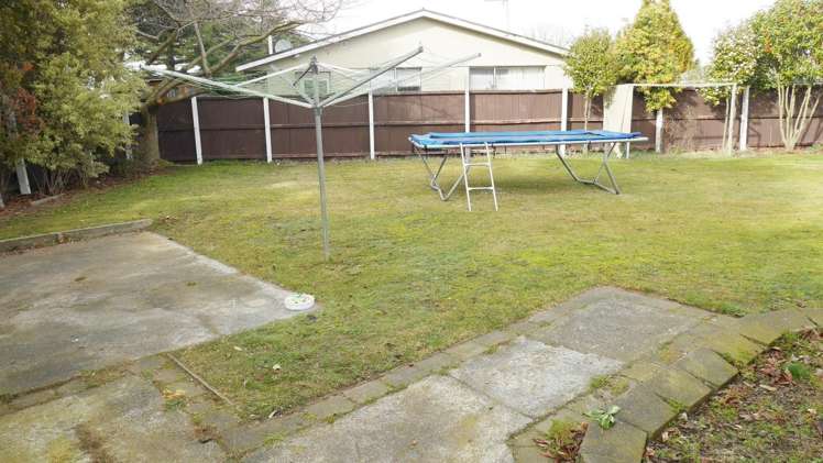 50 Kathleen Crescent Hornby_14