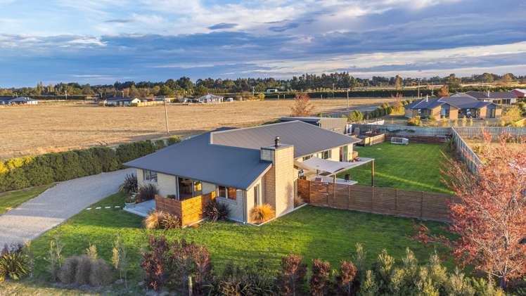 1 Fantail Avenue Amberley_17