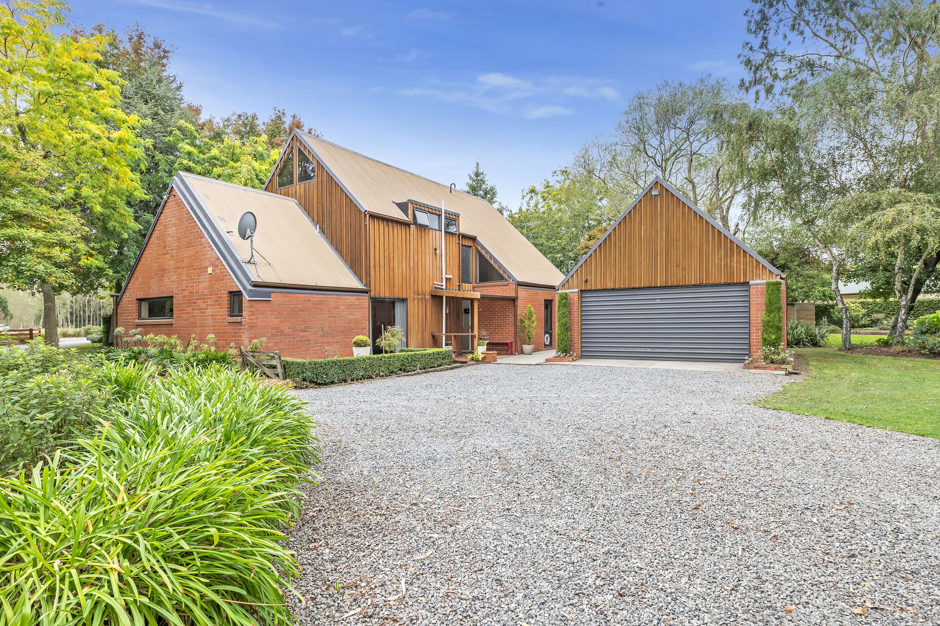 381 Brookside And Irwell Road Leeston Selwyn Houses for Sale