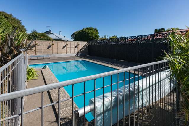 Family Living on a Sunny, Private Section