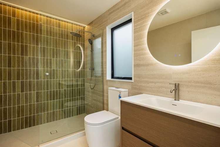 2/4 Norrie Avenue Mount Albert_31