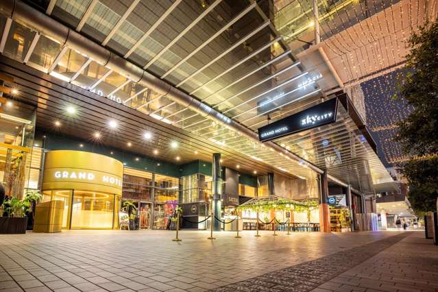 Offshore buyers return to growing hotel market