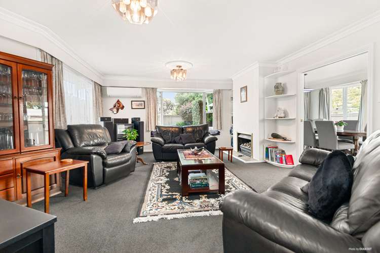 17 Queenwood Avenue Queenwood_7