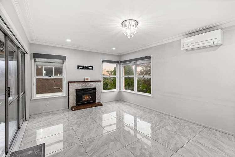 41 Royal Road Massey_15