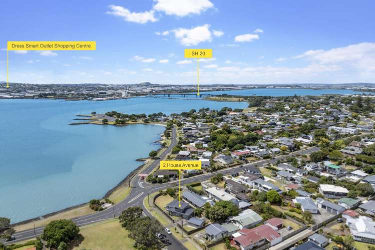 2 House Avenue Mangere Bridge_26