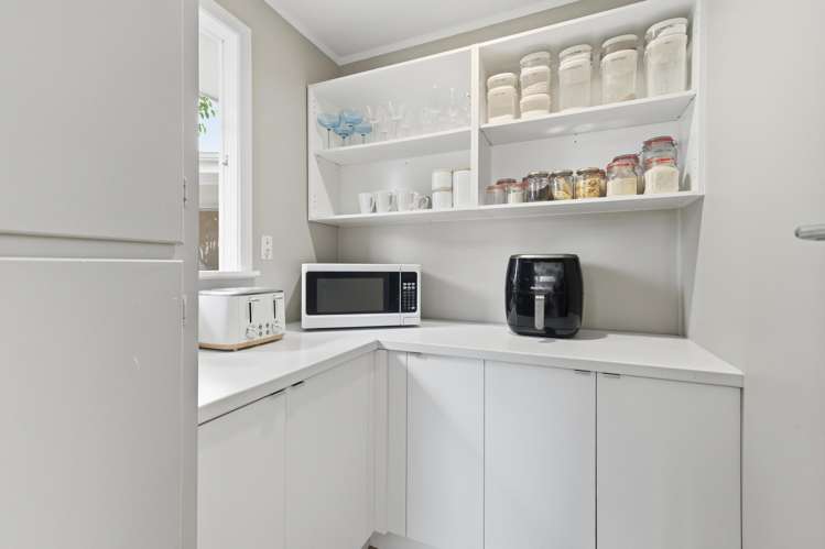 129 Kingswood Road Brookfield_17