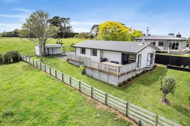 44a Wharf Road Clarks Beach_1