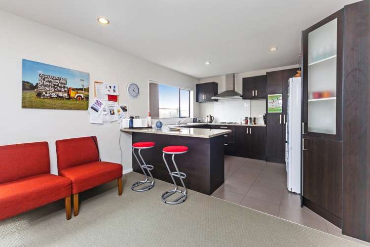 14 Riverglade Parkway Te Atatu South_6