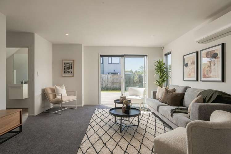 9 Selkirk Lane Hamilton Lake_5