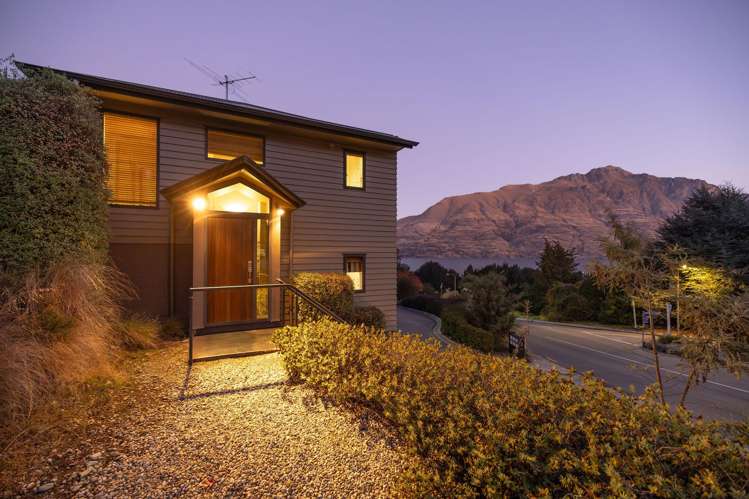 9/8 Mckerrow Place Fernhill/Sunshine Bay_26