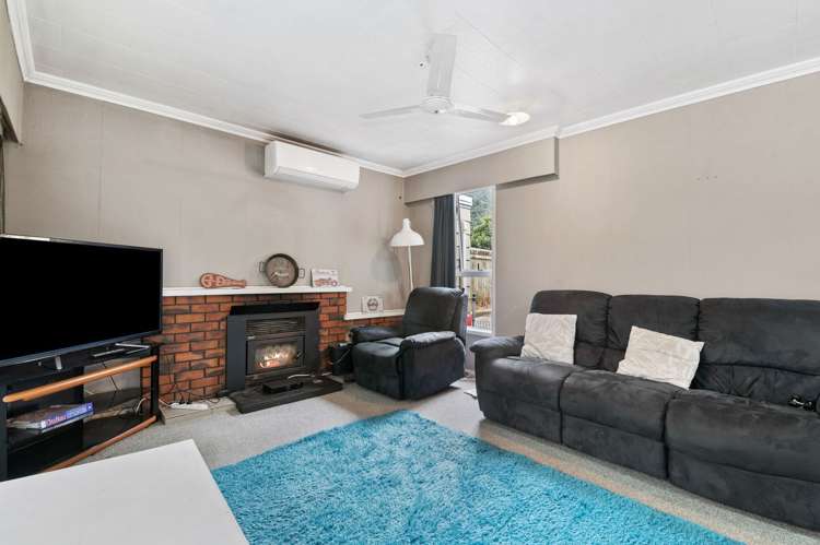 15 Roger Street Pukehangi_4