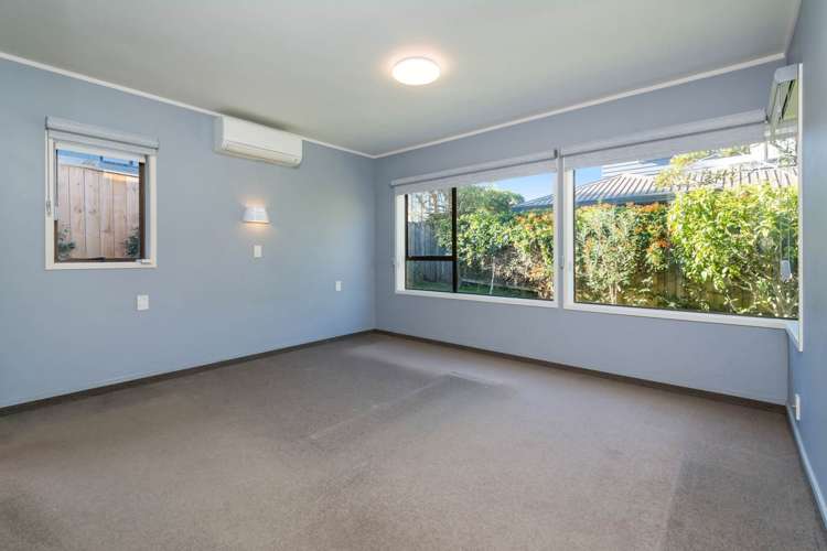 10 Newburn Road Waiake_6