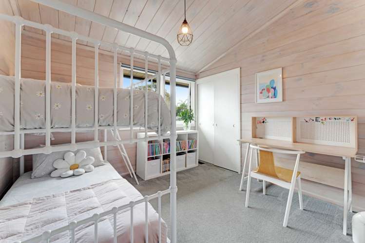 2 Valkyria Place Beach Haven_4