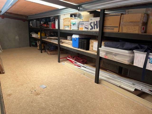 10-12 Francis Way Roslyn_4