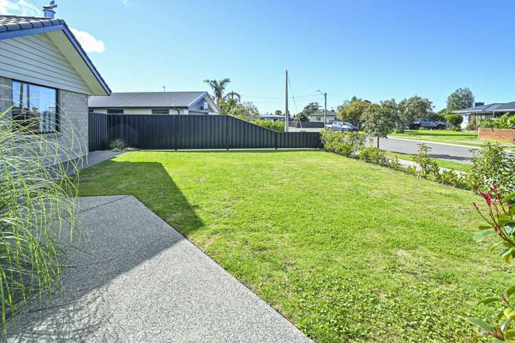 22 Read Crescent Clive_19