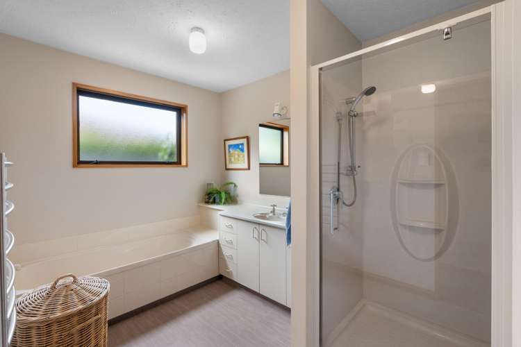 14 Brockhall Lane Avonhead_19