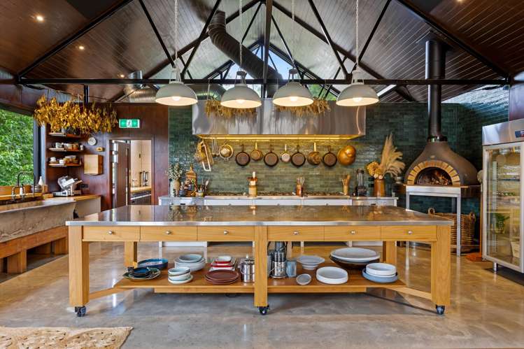 376 Taiapa Road Muriwai Beach_30