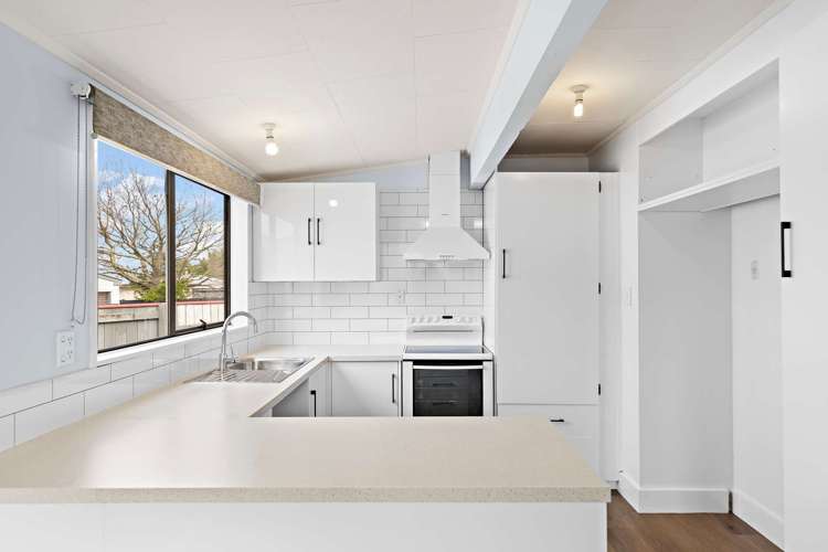 64 Rhodes Drive Kelvin Grove_10